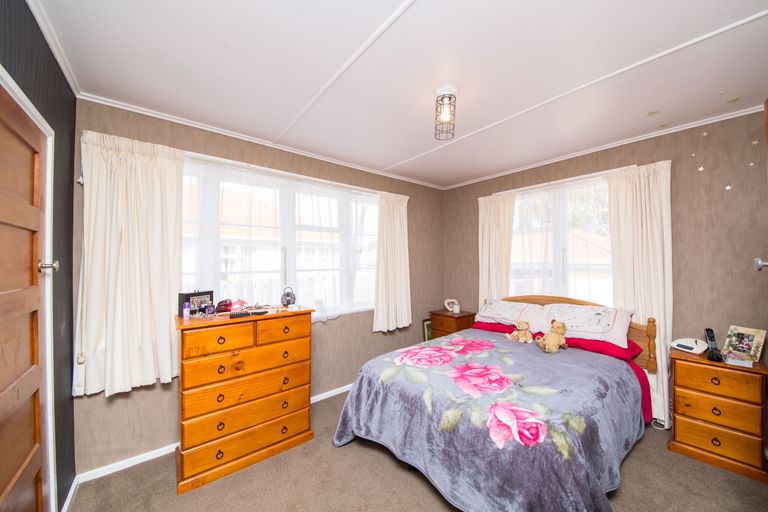 Photo of property in 25 Andrew Avenue, Roslyn, Palmerston North, 4414