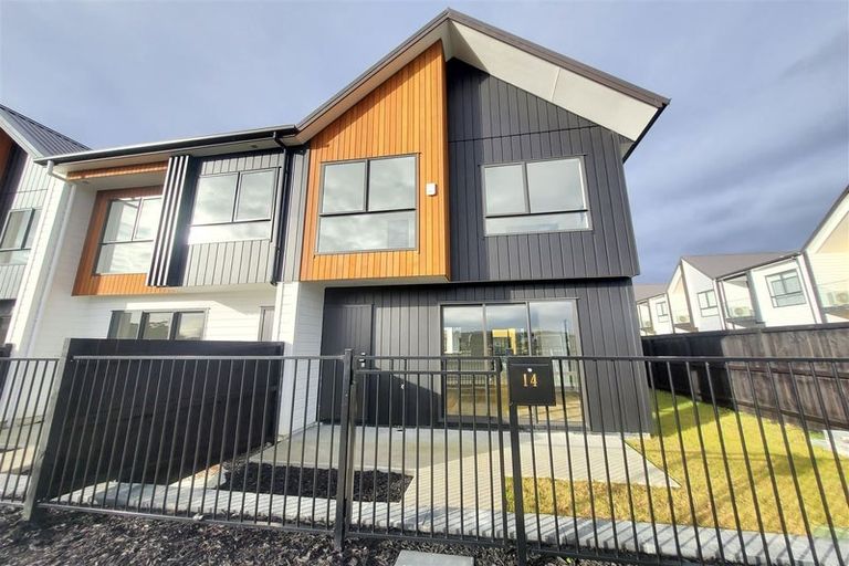Photo of property in 14 Whakato Avenue, Kumeu, 0810
