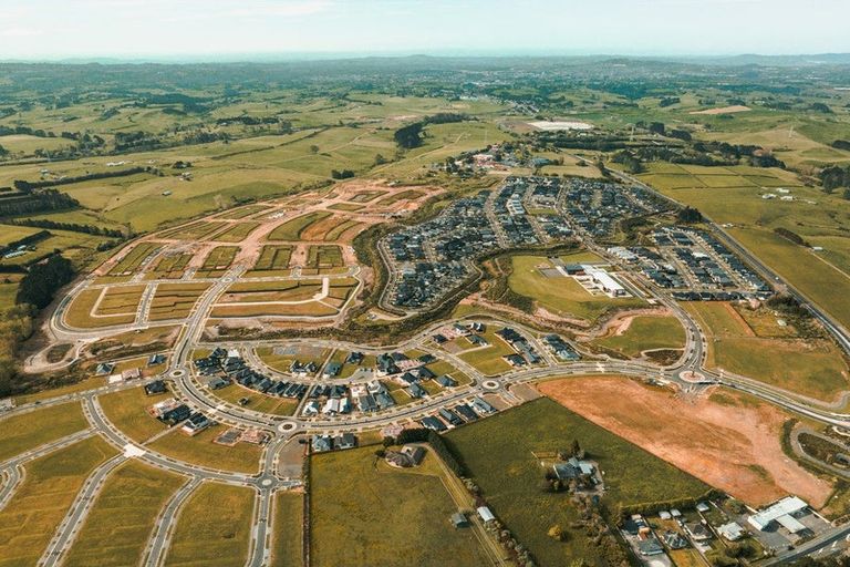 Photo of property in 2c Paul Sotutu Road, Paerata, 2124