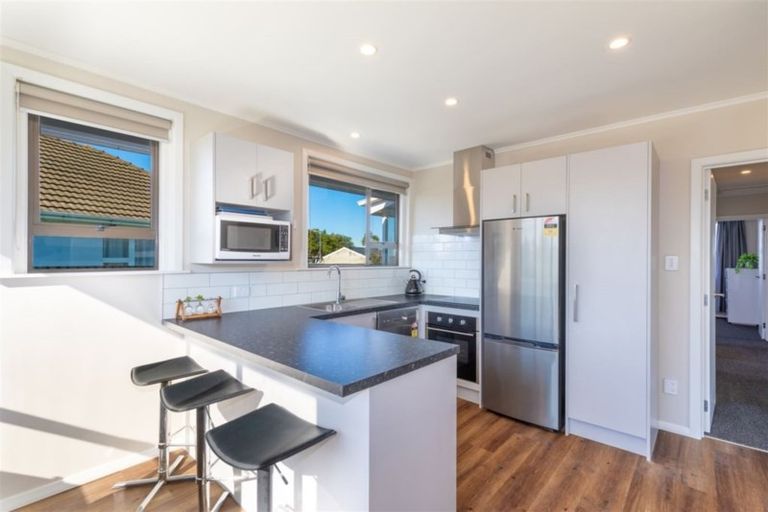 Photo of property in 24 Paddington Street, Northcote, Christchurch, 8052