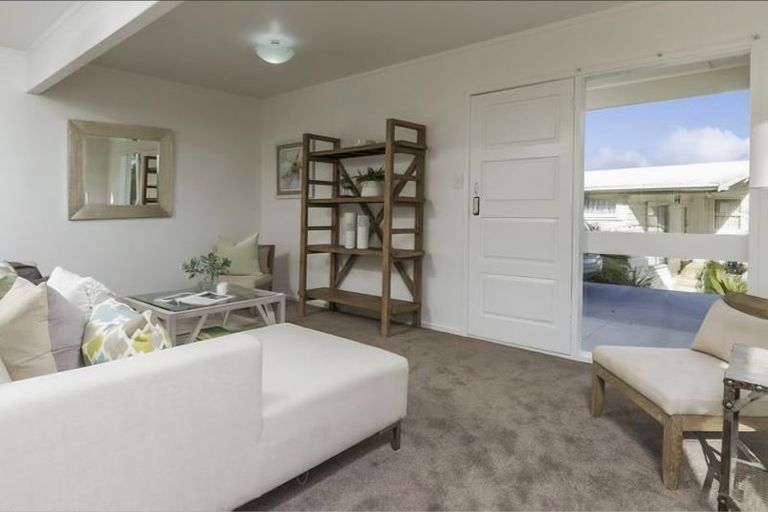 Photo of property in 59 Sunnynook Road, Forrest Hill, Auckland, 0620