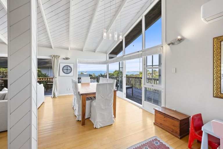 Photo of property in 13 Colmar Road, Mellons Bay, Auckland, 2014