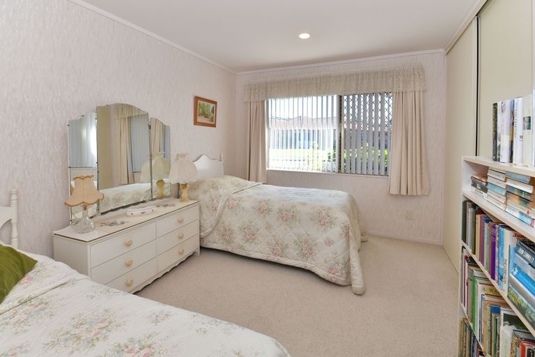 Photo of property in 37 Motutapu Avenue, Manly, Whangaparaoa, 0930