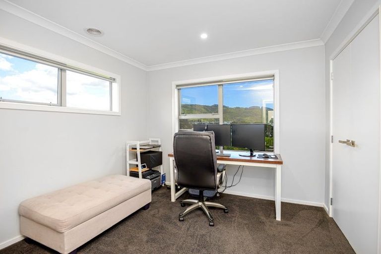 Photo of property in 162a John Burke Drive, Aotea, Porirua, 5024