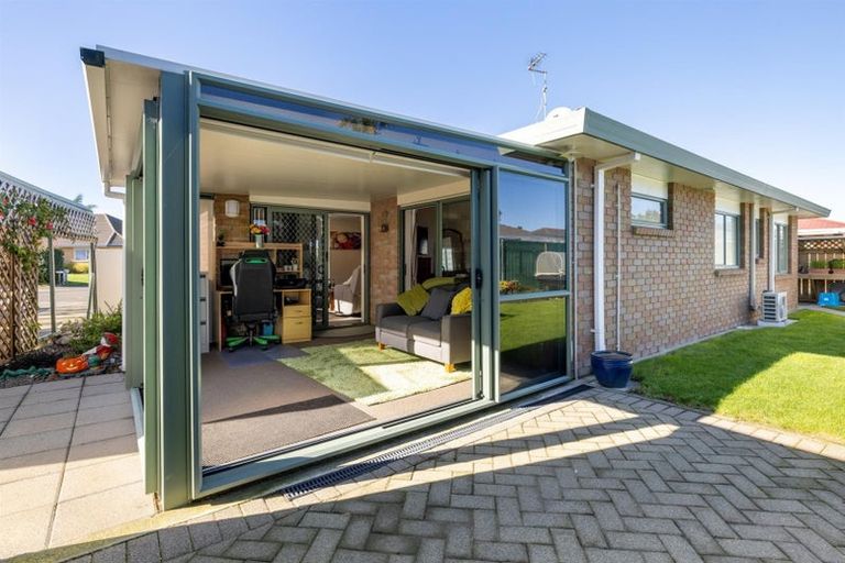 Photo of property in 81 Romana Crescent, Papamoa Beach, Papamoa, 3118