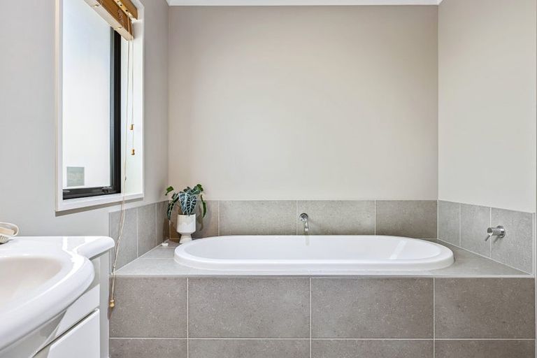 Photo of property in 5 John Campbell Crescent, Hillmorton, Christchurch, 8024