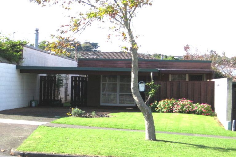 Photo of property in 1/312 Bucklands Beach Road, Bucklands Beach, Auckland, 2012