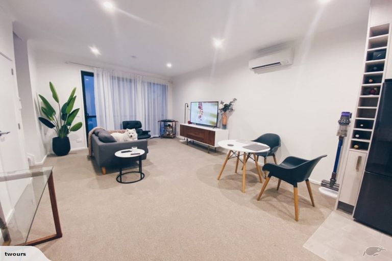 Photo of property in 22 Frank Gill Road, Hobsonville, Auckland, 0616