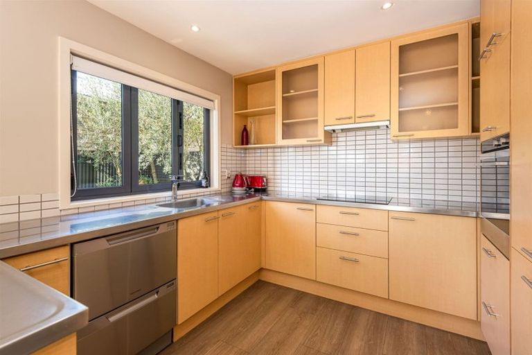 Photo of property in 24 Courtenay Street, St Albans, Christchurch, 8014