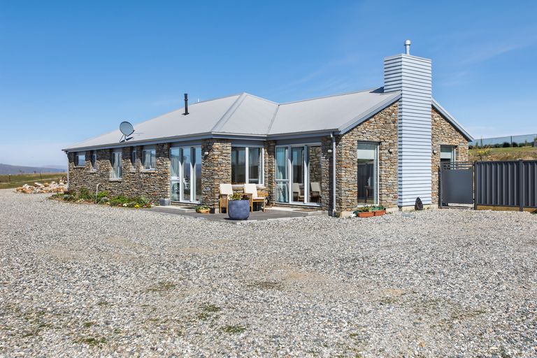 Photo of property in 196 Nelsen Ridge Road, Waikerikeri, Alexandra, 9393