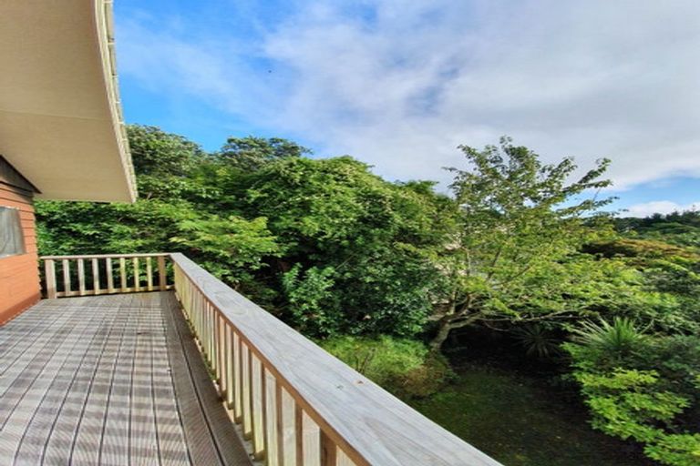 Photo of property in 5 Maldive Street, Khandallah, Wellington, 6035