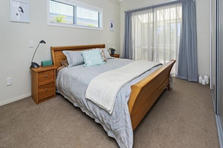 Photo of property in 8 Towra Place, Botany Downs, Auckland, 2010