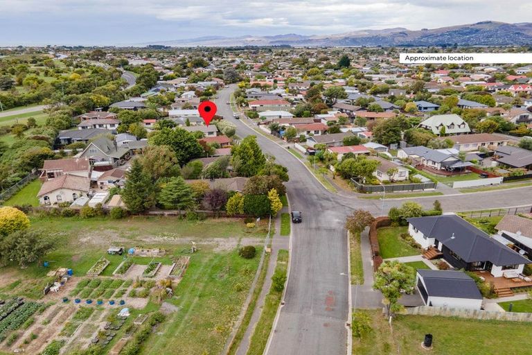 Photo of property in 70 Orrick Crescent, Avondale, Christchurch, 8061