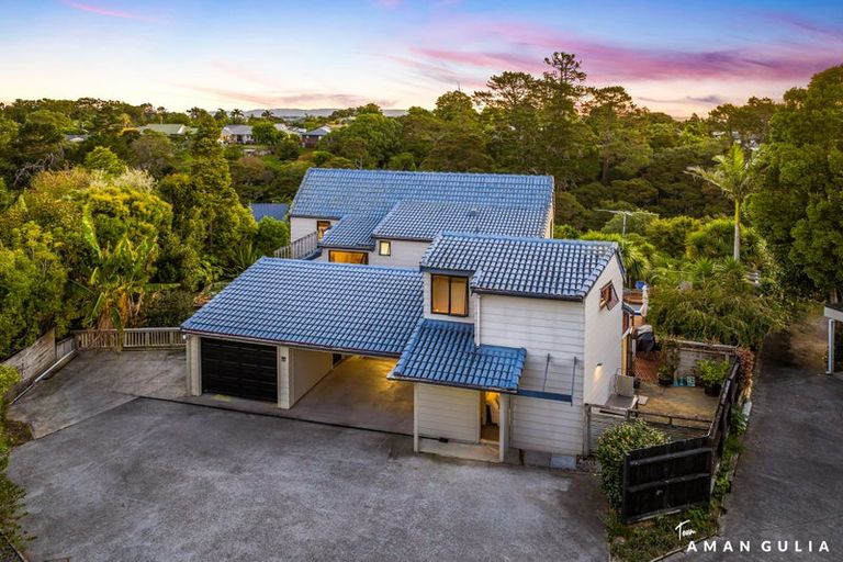 Photo of property in 33 Waipuia Place, Greenhithe, Auckland, 0632