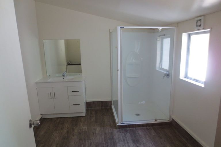 Photo of property in 19 Colombo Street, Hokowhitu, Palmerston North, 4410