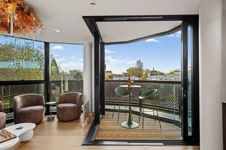 Photo of property in 1/33 Kilmore Street, Christchurch Central, Christchurch, 8013