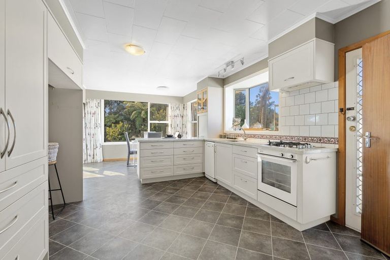Photo of property in 15 Clifton Drive, Waitara, 4320