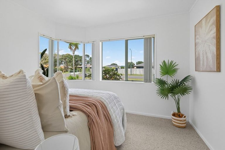 Photo of property in 2 James Henry Avenue, Papamoa Beach, Papamoa, 3118