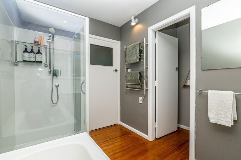 Photo of property in 44 Sevenoaks Drive, Bryndwr, Christchurch, 8053