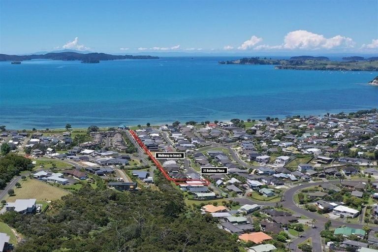 Photo of property in 21 Robinia Place, Snells Beach, 0920