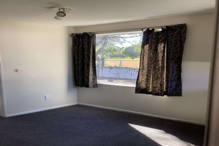 Photo of property in 2/72 Waratah Street, Avondale, Christchurch, 8061