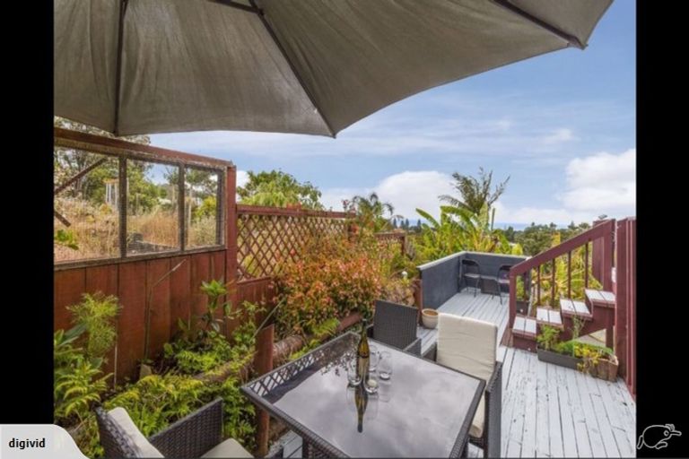 Photo of property in 11a Orewa Heights Crescent, Orewa, 0931