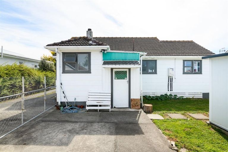 Photo of property in 35 Beaven Street, Marton, 4710