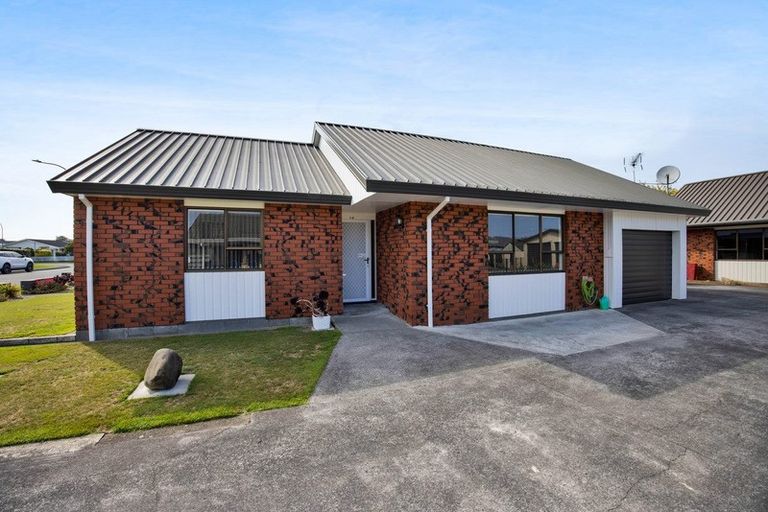 Photo of property in 10 Murdoch Street, Hawera, 4610