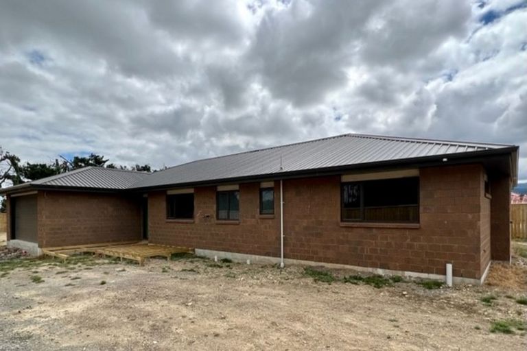 Photo of property in 10 Miles Lane, Carterton, 5713