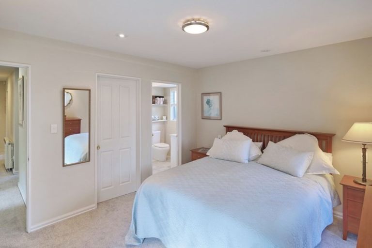 Photo of property in 2/7 Kelson Lane, Ilam, Christchurch, 8041