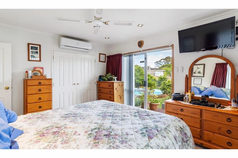 Photo of property in 17 Neems Place, Manurewa, Auckland, 2102