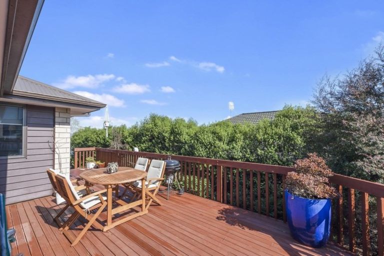 Photo of property in 8 Cleeve Close, Huntington, Hamilton, 3210