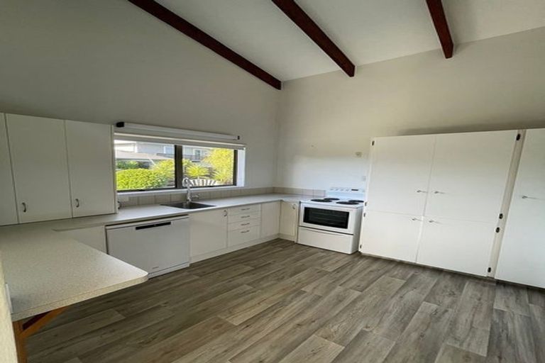 Photo of property in 1/50a Avenue Road, Greenmeadows, Napier, 4112