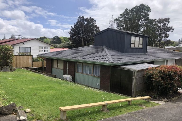 Photo of property in 1/4 Landseer Place, Blockhouse Bay, Auckland, 0600