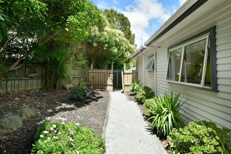 Photo of property in 2/596 Whangaparaoa Road, Stanmore Bay, Whangaparaoa, 0932