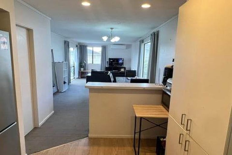 Photo of property in 14 Penguin Grove, Waitangirua, Porirua, 5024