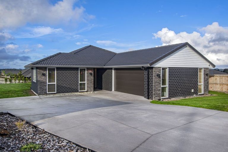 Photo of property in 12 Maui Place, Te Kamo, Whangarei, 0112