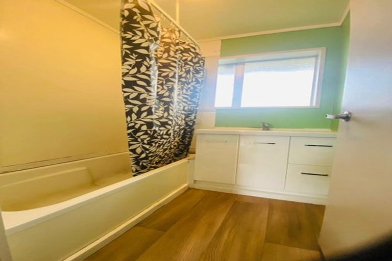 Photo of property in 3/464 Great South Road, Opaheke, Papakura, 2113