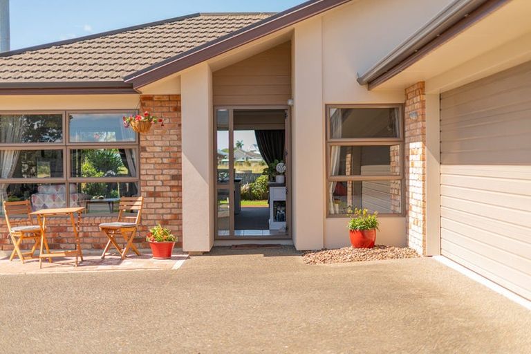 Photo of property in 48 Carina Way, Whitianga, 3510