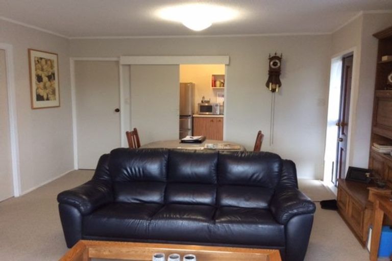 Photo of property in 1 Seagull Place, Whitby, Porirua, 5024