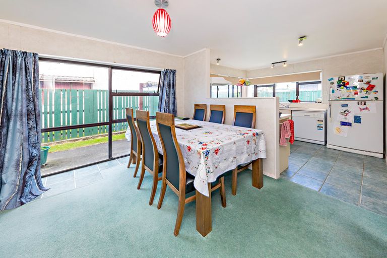 Photo of property in 1/42 Park Estate Road, Rosehill, Papakura, 2113