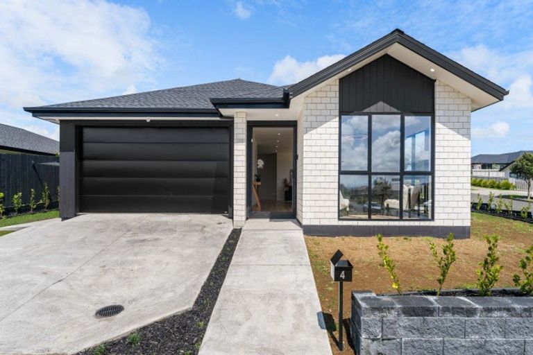 Photo of property in 4 Dame Nganeko Drive, Glenbrook, 2681