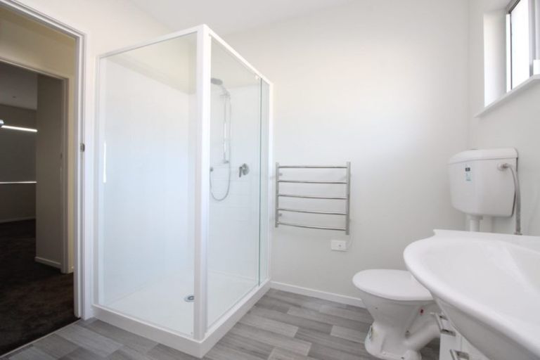 Photo of property in 12 Pinedale Place, Henderson, Auckland, 0610