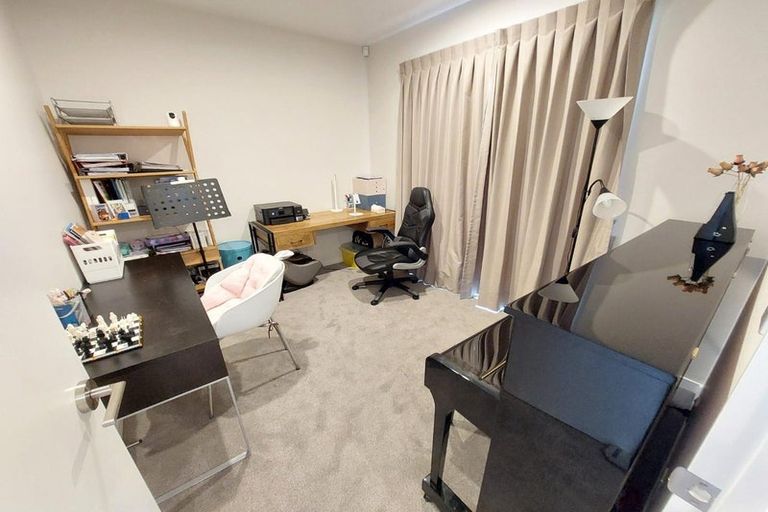 Photo of property in 54a Bleakhouse Road, Howick, Auckland, 2014