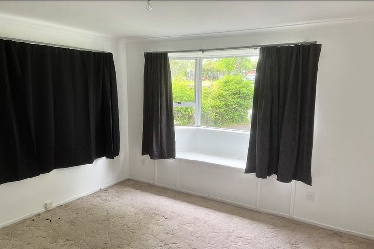 Photo of property in 73 Hartley Terrace, Massey, Auckland, 0614