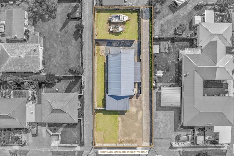 Photo of property in 125 Bruce Mclaren Road, Henderson, Auckland, 0612