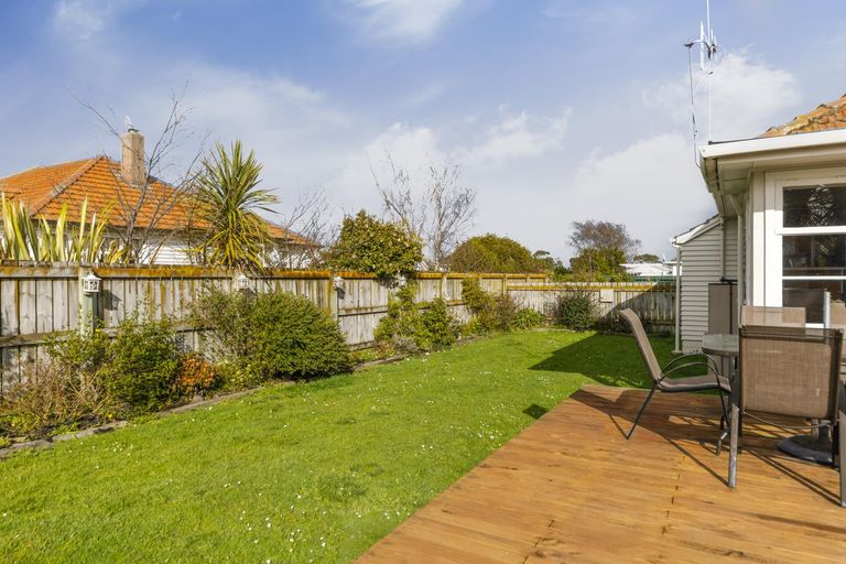 Photo of property in 15 Tweed Street, Roslyn, Palmerston North, 4414