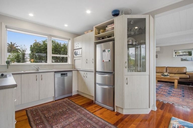 Photo of property in 27a Roretana Drive, Athenree, Katikati, 3177