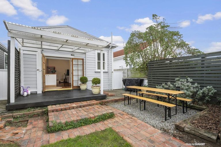 Photo of property in 5 Te Whiti Street, Kilbirnie, Wellington, 6022