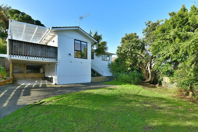 Photo of property in 15 Clensmore Place, Torbay, Auckland, 0630